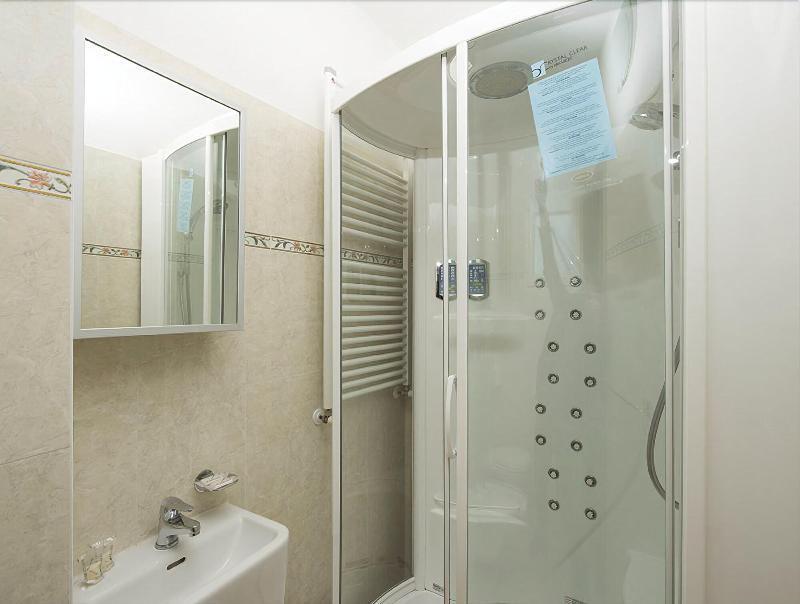 Hotel Villa Linda - Family Hotel - Nuova Costruzione Antisismica 리치오네 외부 사진