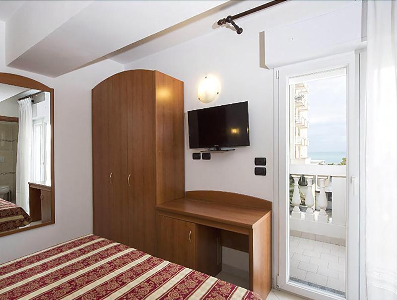 Hotel Villa Linda - Family Hotel - Nuova Costruzione Antisismica 리치오네 외부 사진