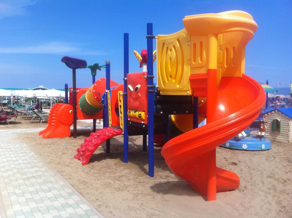 Hotel Villa Linda - Family Hotel - Nuova Costruzione Antisismica 리치오네 외부 사진