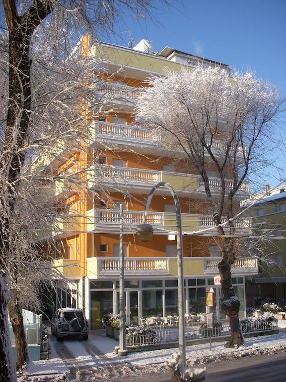 Hotel Villa Linda - Family Hotel - Nuova Costruzione Antisismica 리치오네 외부 사진