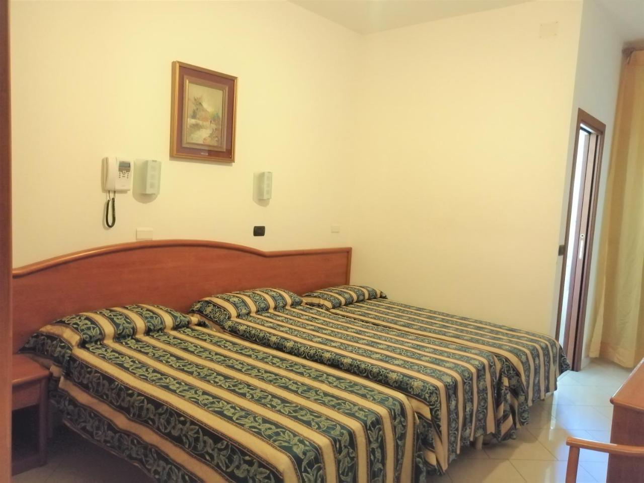 Hotel Villa Linda - Family Hotel - Nuova Costruzione Antisismica 리치오네 외부 사진