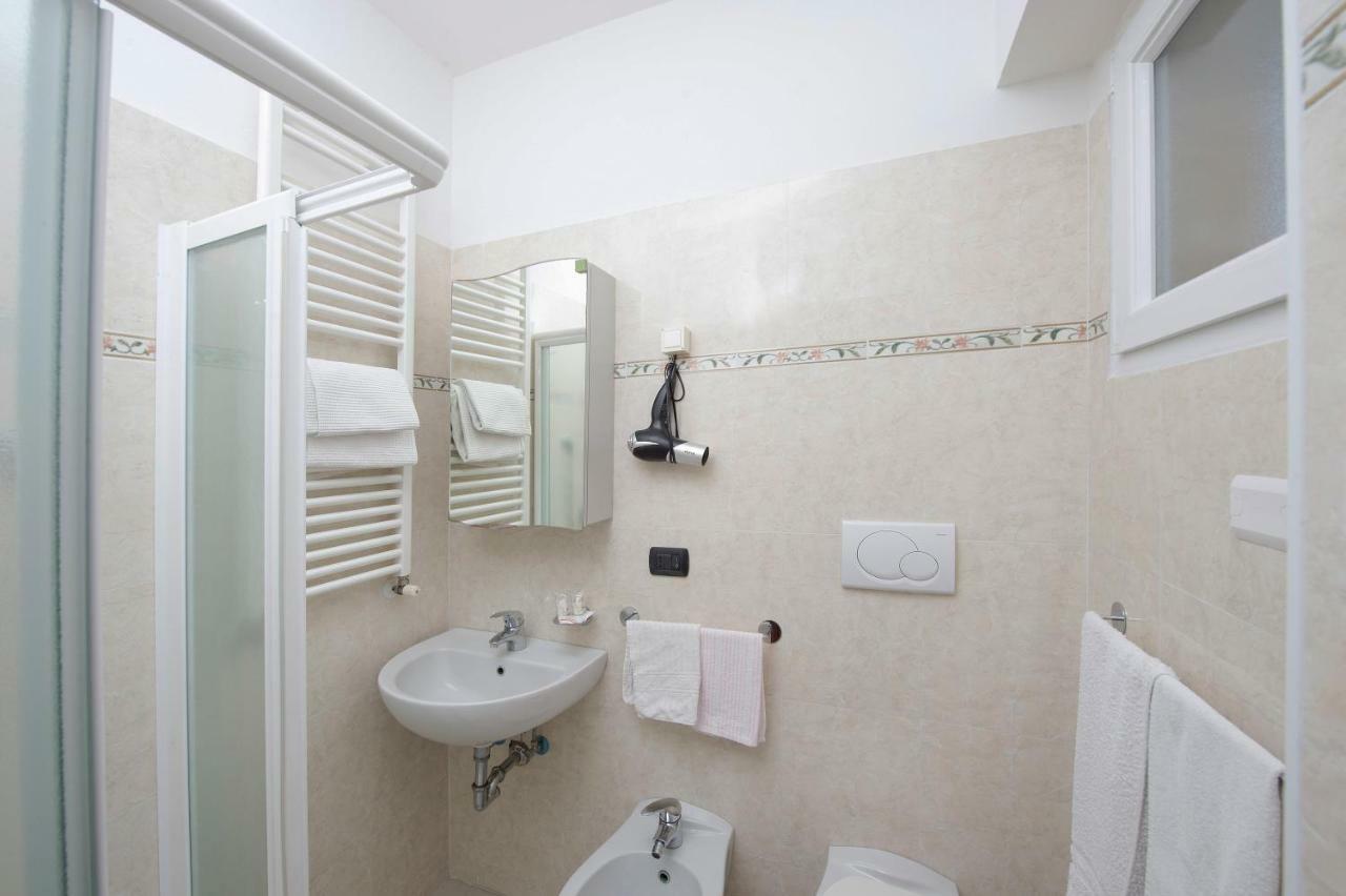 Hotel Villa Linda - Family Hotel - Nuova Costruzione Antisismica 리치오네 외부 사진